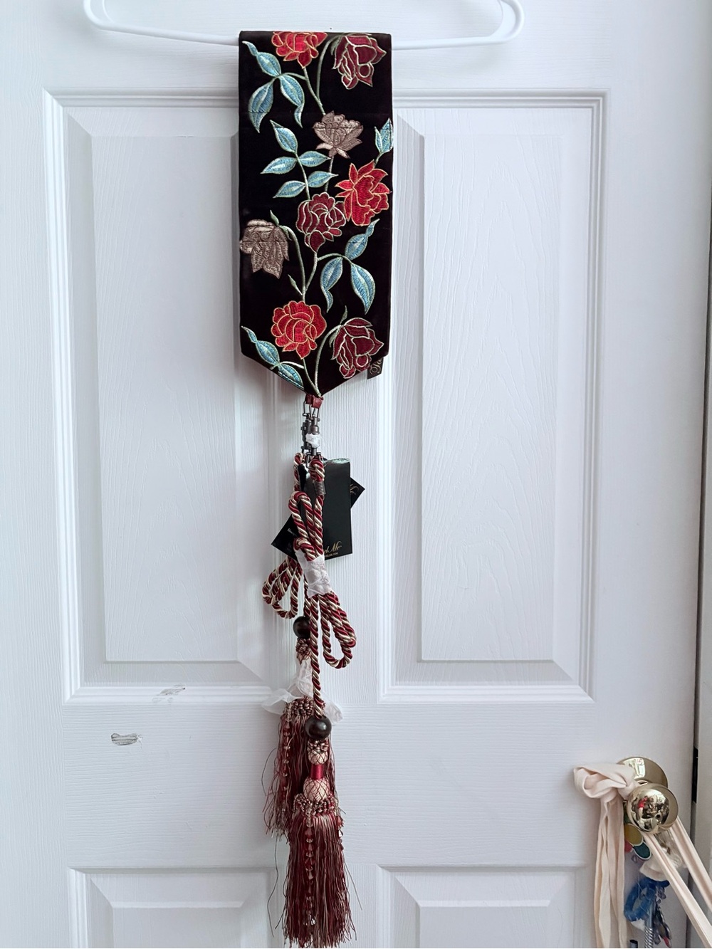 Embroidered Floral Waist Belt
